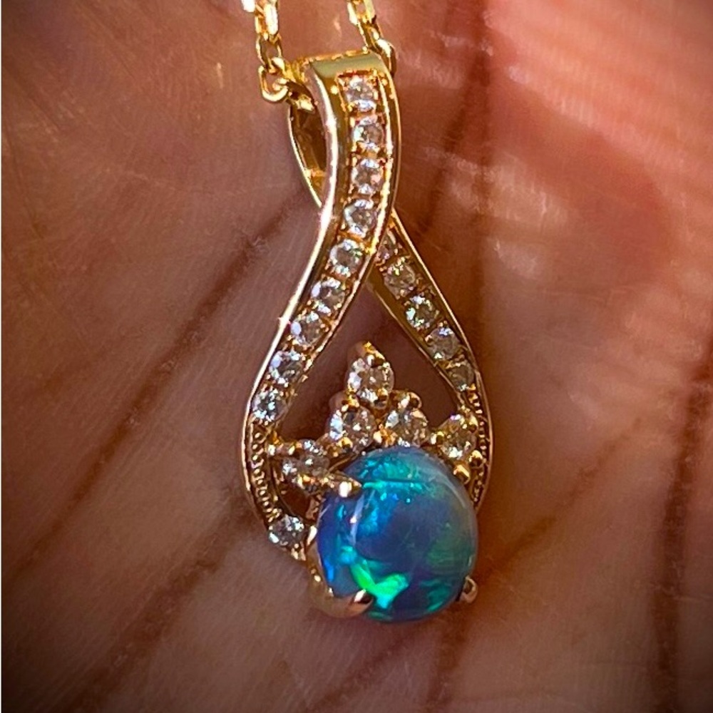🎇 Black Opal & Diamond 14K Gold Pendant 💚🩵